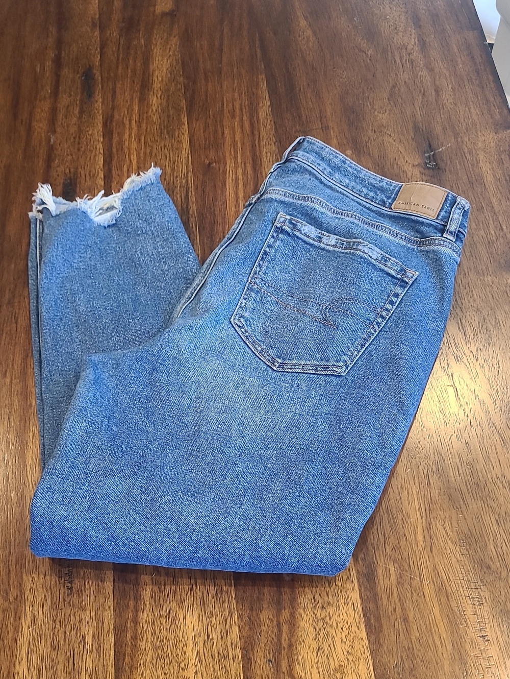 American Eagle Distressed Mom Jeans Size 14